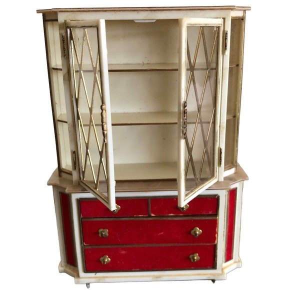 Ideal Toys Dollhouse Doll House China Red Velvet Plastic